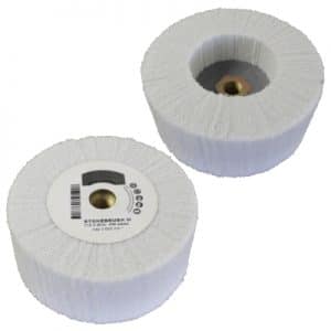 Reinigungsbürste schwarz und weiß – trocken