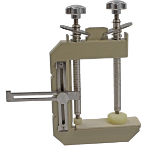 Klemmzange zur Unterstützung beim Gehrungsverkleben